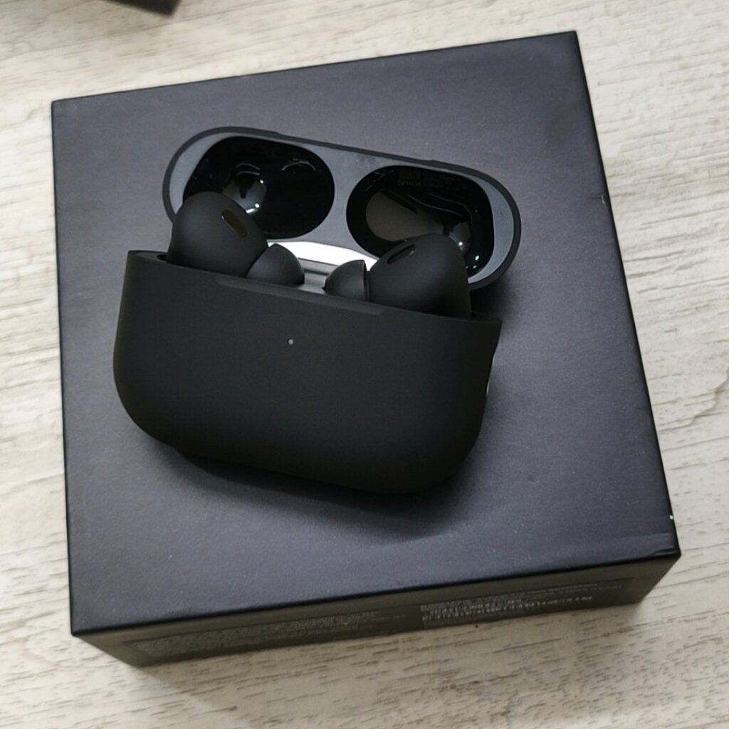 wireless earbuds black